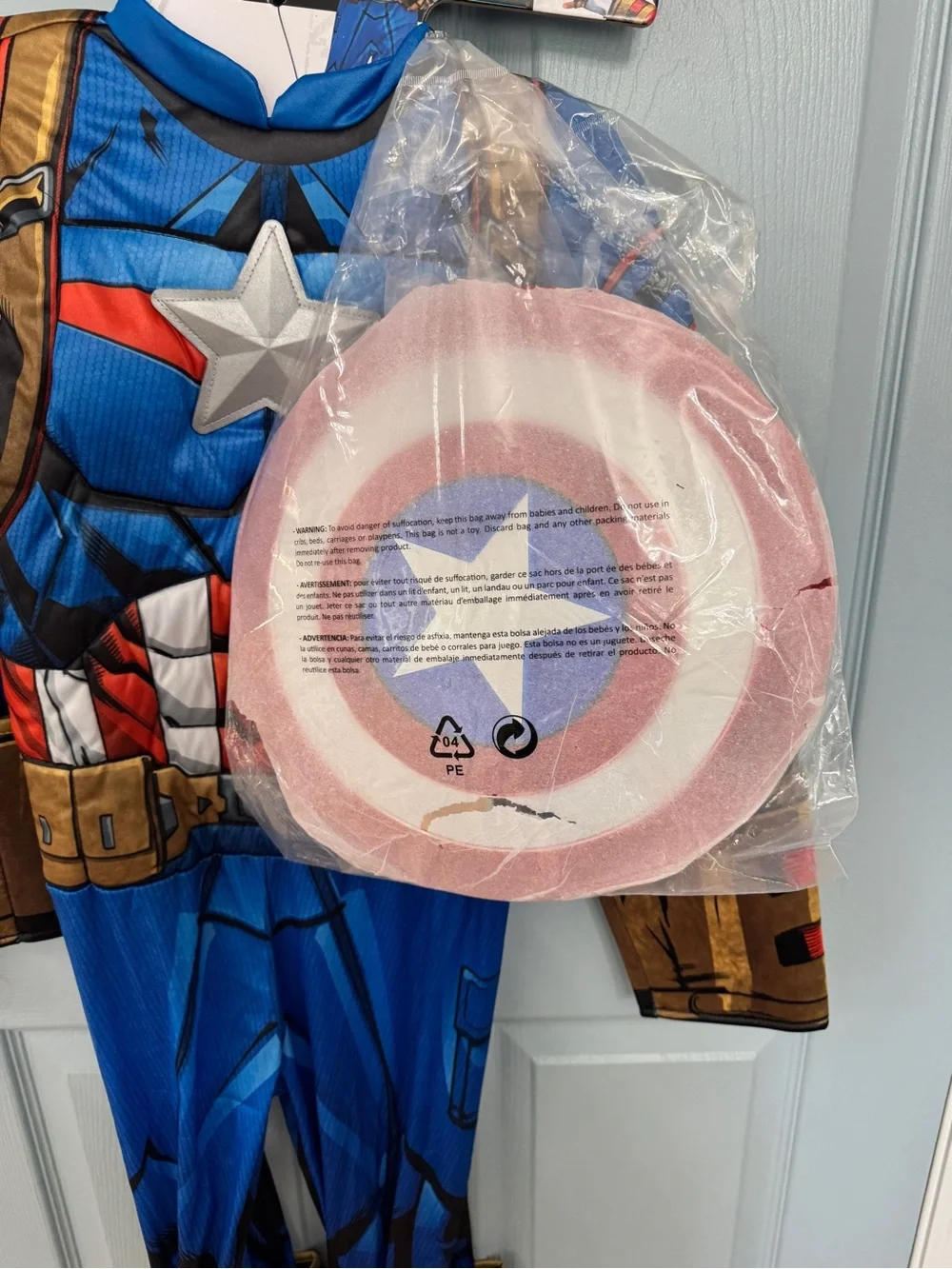 Marvel Avengers Captain America Costume Child Med 7-8 NWT Shield Mask Gloves Set